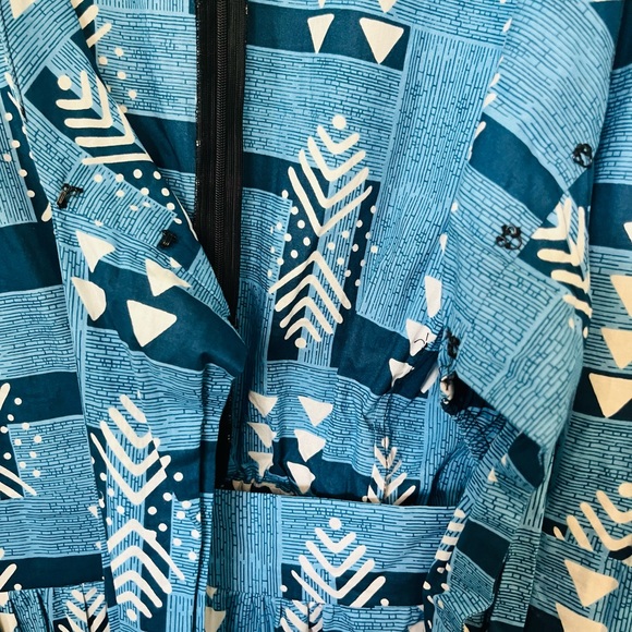 Blue Geometric Patterned Dress - Picture 5 of 8